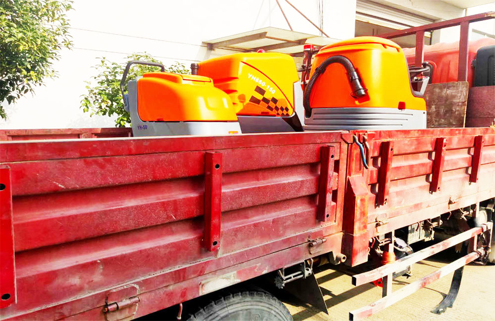 洗地機(jī)夏季炎熱氣候如何使用和保養(yǎng)